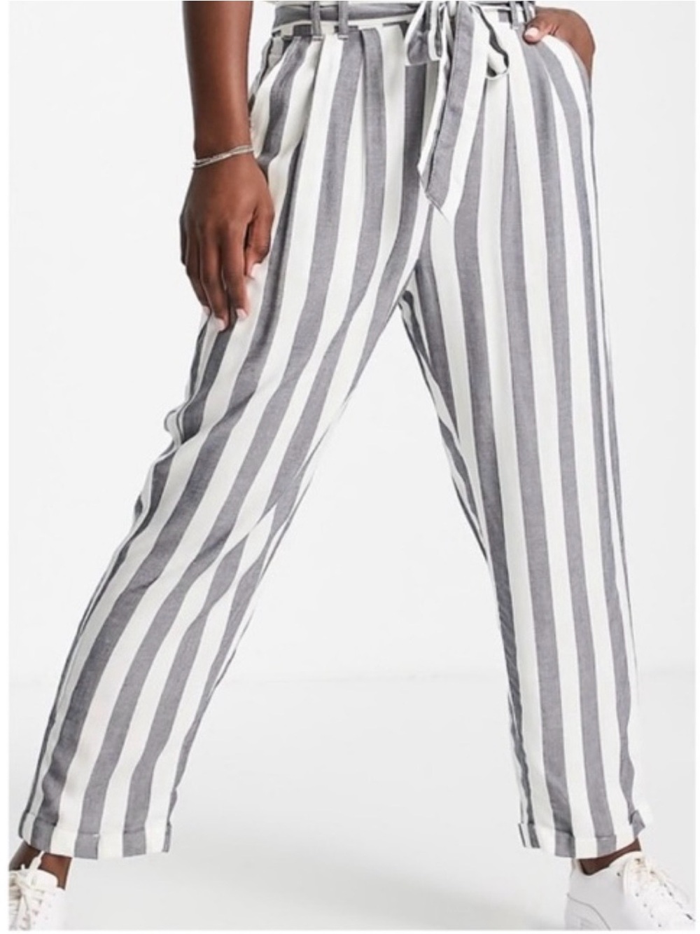 American Eagle Striped High-Waist Paperbag Pants in Gray & White with Belt